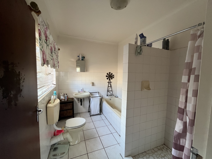 3 Bedroom Property for Sale in Mooinooi North West
